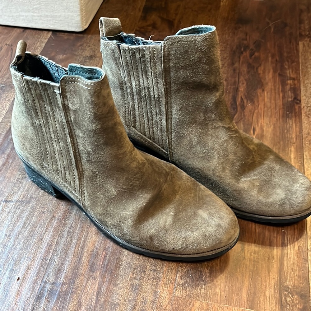Reef Brown Chelsea Boots 7.5